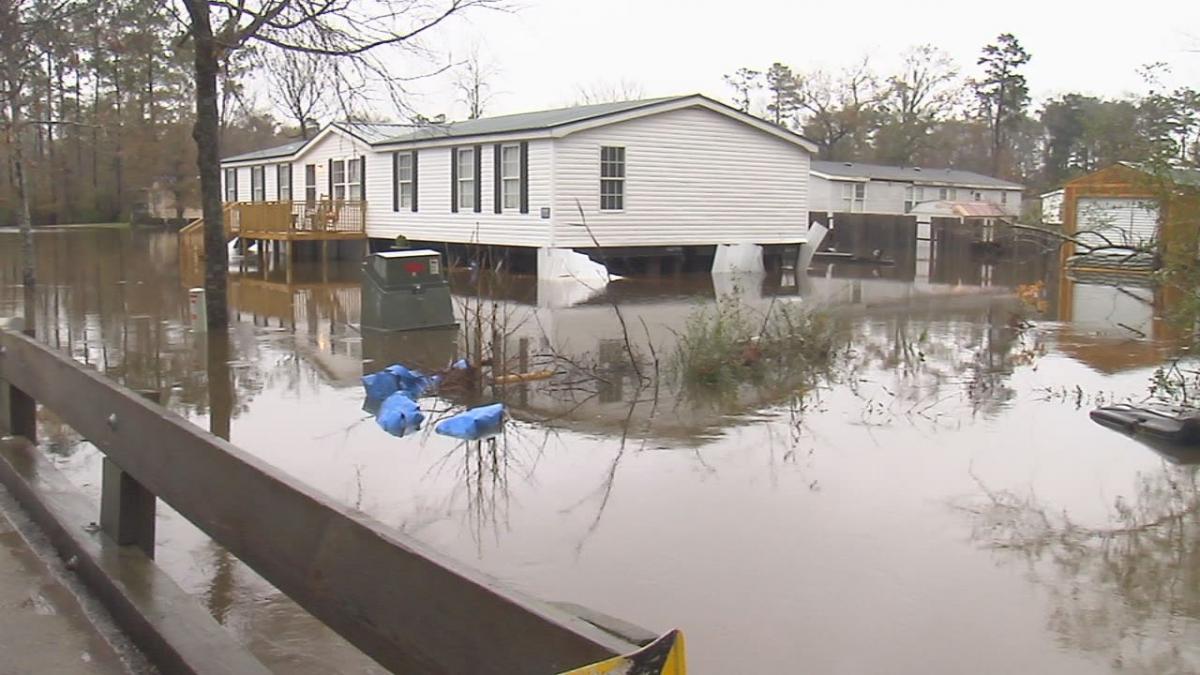 Water, food distributed at three locations in Livingston Parish Friday