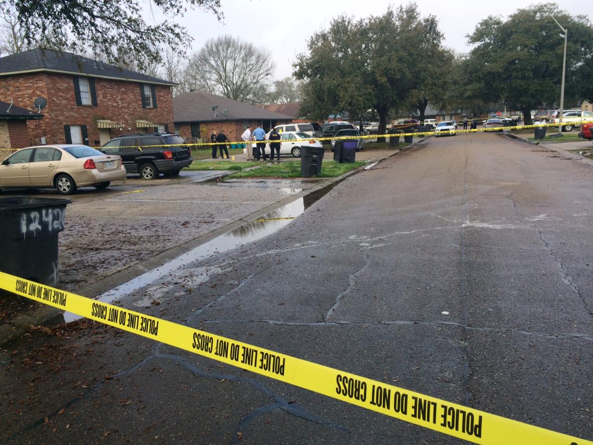 Police investigate body found in Baton Rouge Baton Rouge news