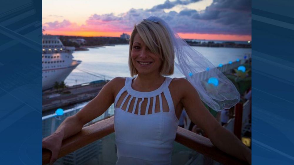 desirable t shirt layout websites