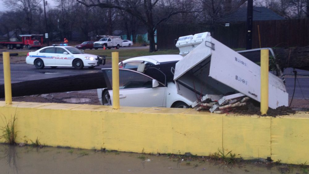 Car crashes into telephone pole, closing Scenic Hwy in both directions