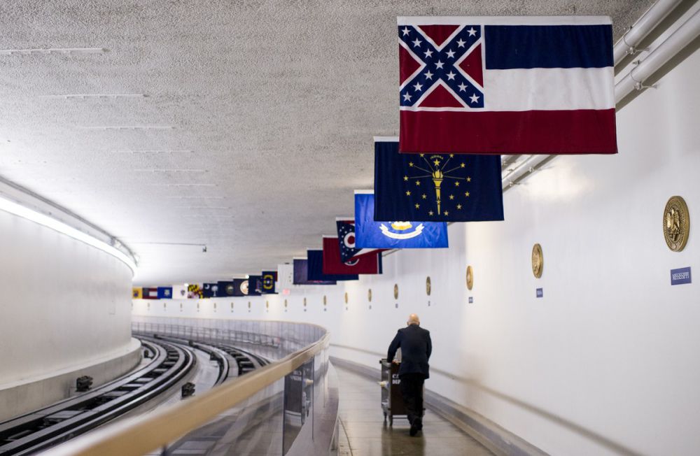 Confederate-themed state flag divides Mississippi lawmakers