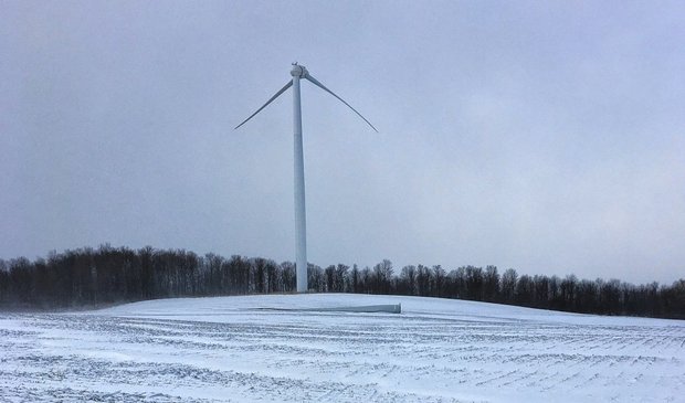 113-foot blade falls off New York windmill, lands in field