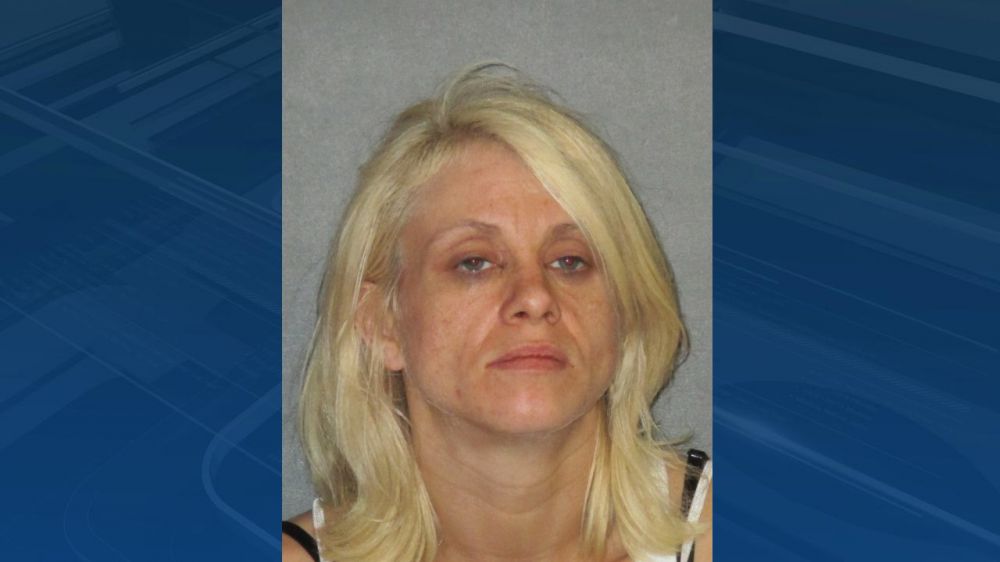 Mom arrested after stealing safe while child was missing
