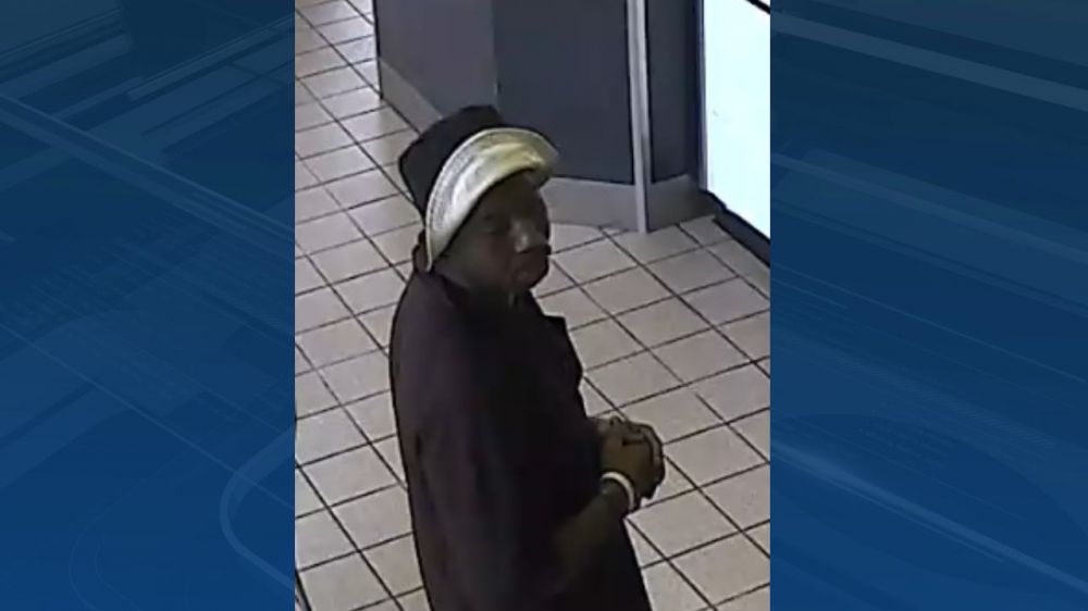 BRPD: Man wanted for attempted armed robbery of Baskin Robbins on Florida Blvd.