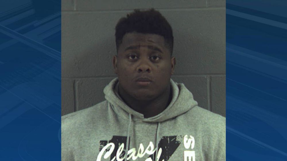 1 arrested, 2 wanted in Denham Springs home invasion