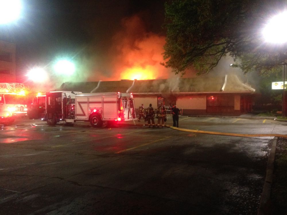 Fire breaks out at McDonald's on Florida Blvd. near N. Foster