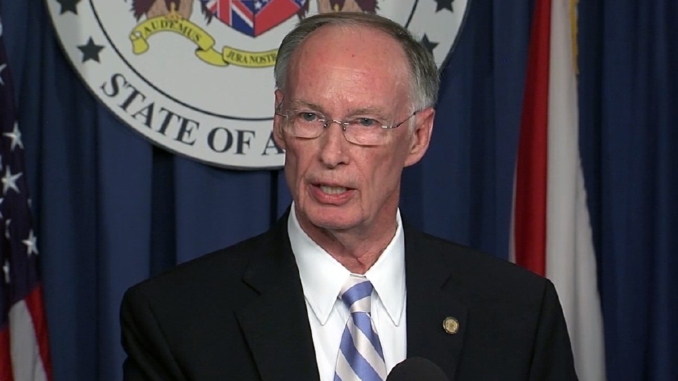 Alabama lawmaker threatens to impeach Governor after top aide resigns