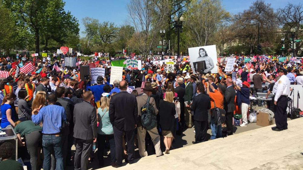 Justices seem divided over Obama immigration actions