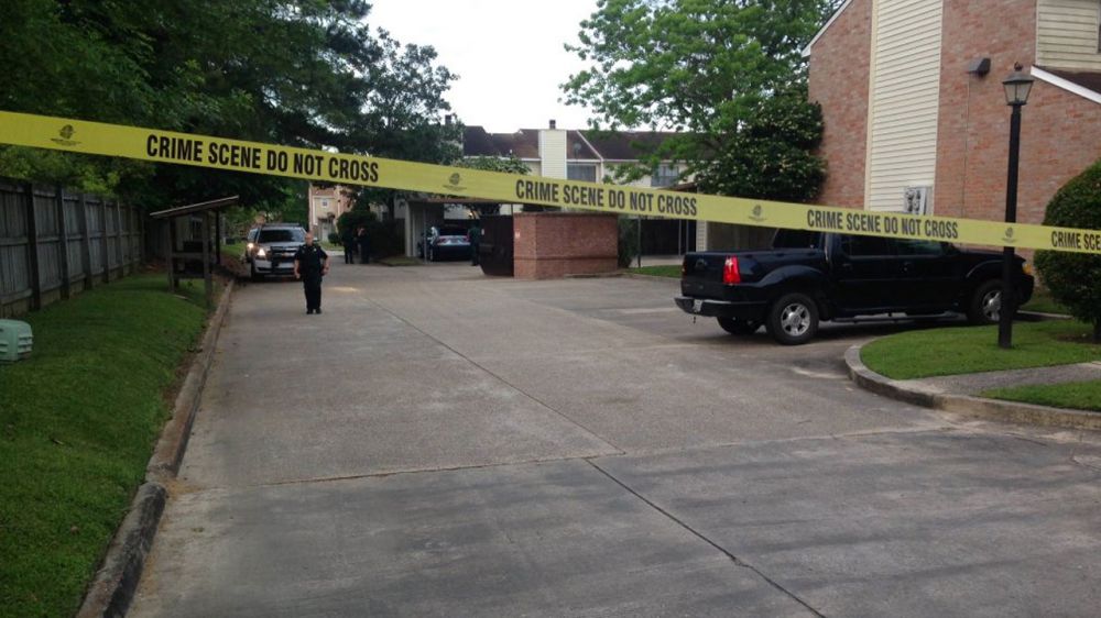 EBRSO investigating shooting at Briar Hollow