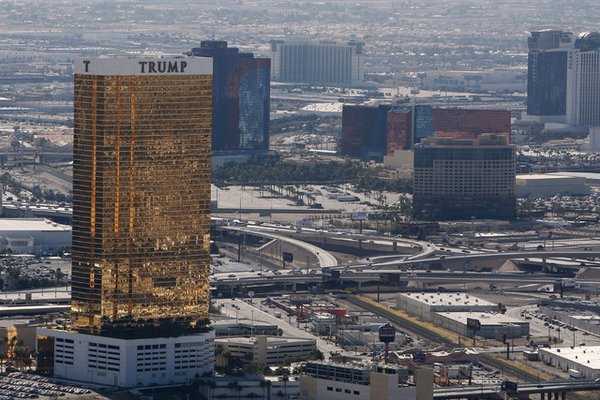 Man on ledge at Trump hotel in Vegas taken into custody