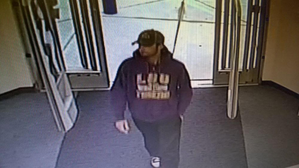 Deputies looking for man who robbed Burbank CVS