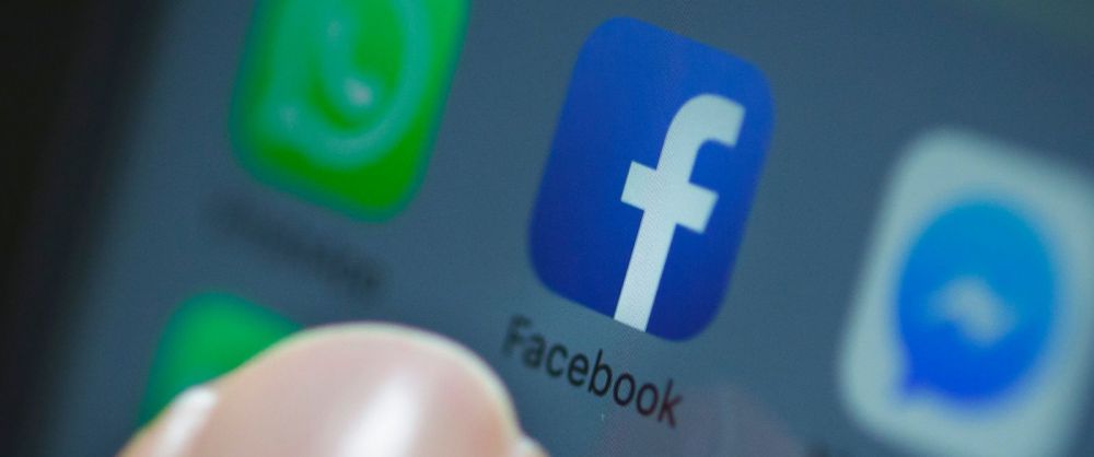 Facebook using GPS to suggest friends