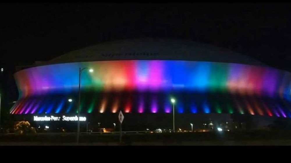 Superdome lights up in rainbow colors in support of Orlando victims