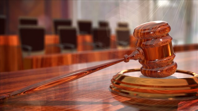 Judge reignites debate over researching jurors online