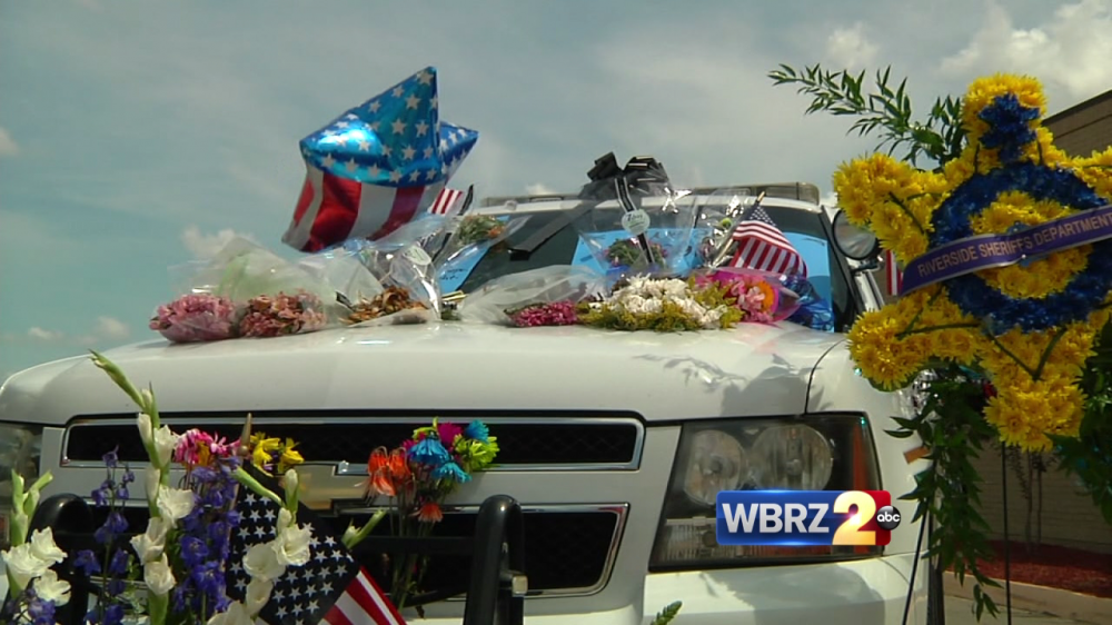 Many continue to attend city-wide memorials for slain officers