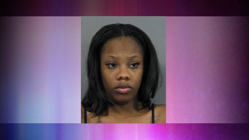 Woman accused of stealing $860 worth of fingernail polish