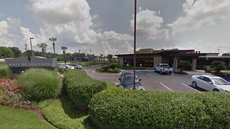 Restaurant manager robbed at gunpoint early Wednesday