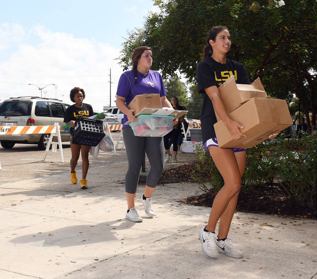 LSU athletes help campus move-in, other flooding efforts
