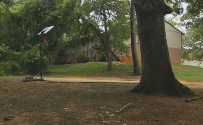 Reports of clowns trying to lure kids into woods prompts investigation