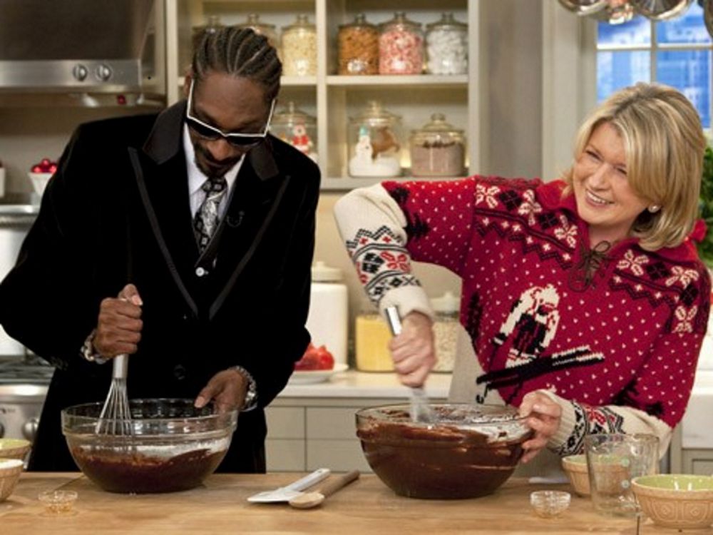 Martha Stewart, Snoop Dogg to host dinner party show on VH1