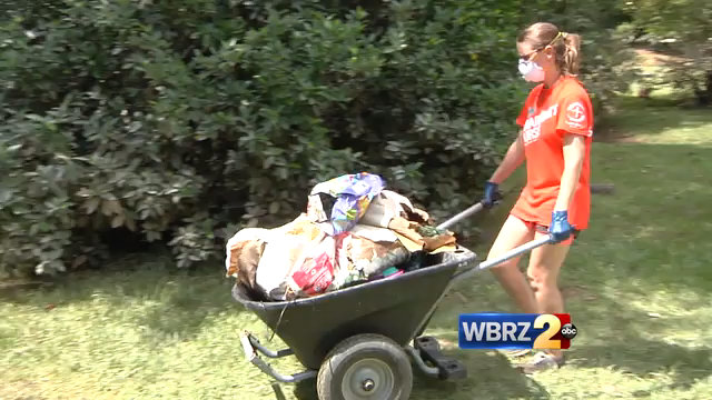 Samaritan's Purse volunteer group begins clean-up work for flood victims