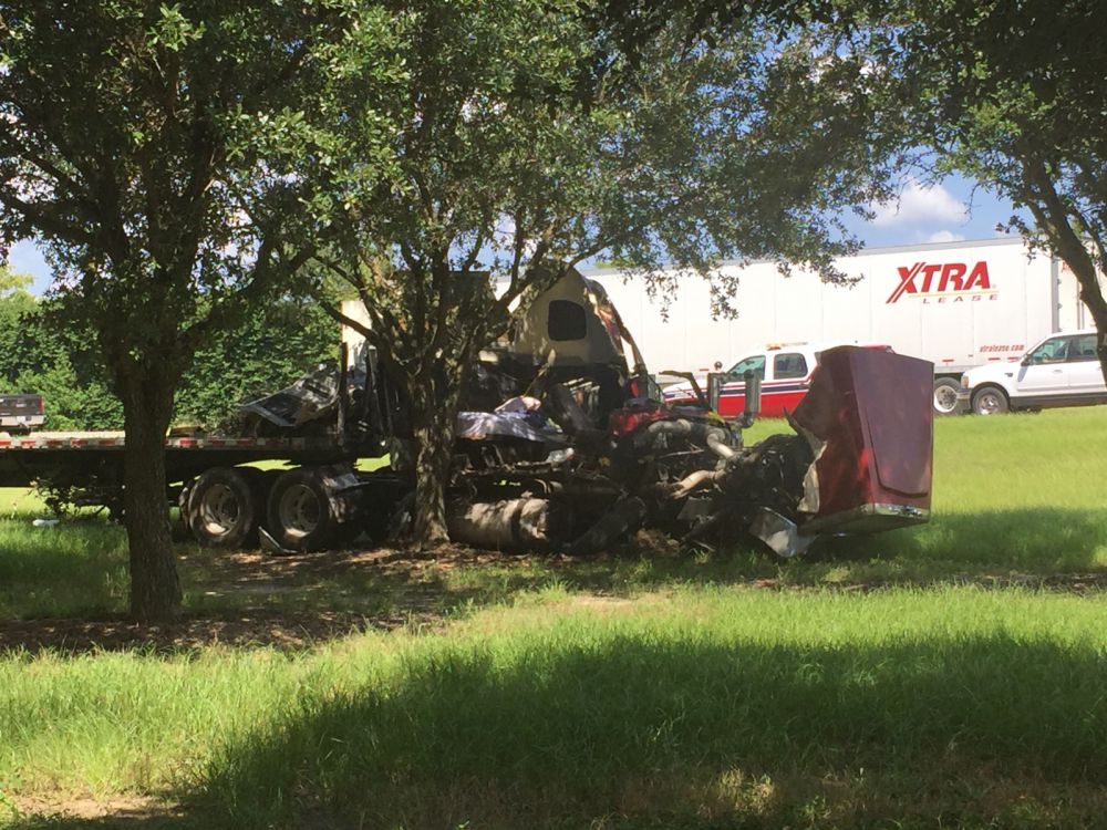 18-wheeler accident causes traffic delays at I-10/I-12 split