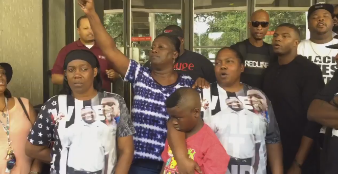 Protesters join discussion about police reform in Baton Rouge