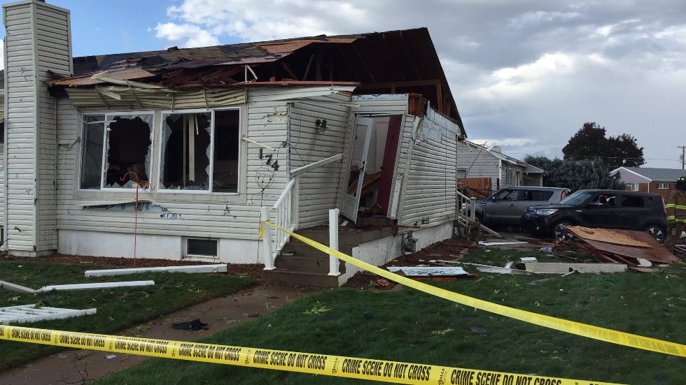 Small tornado touches down in northern Utah