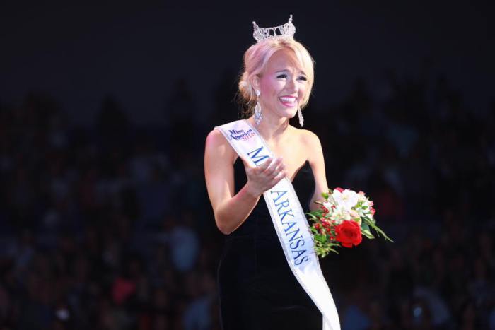 Savvy Shields, of Arkansas, crowned Miss America