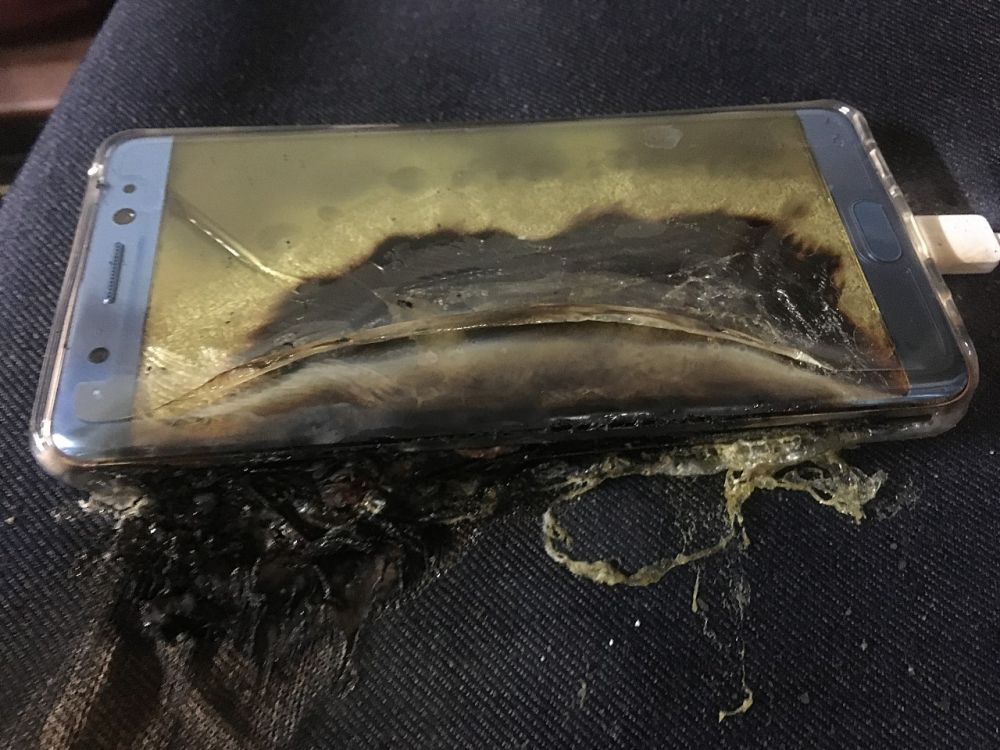 Airlines add 'fire containment bags' for overheating phones