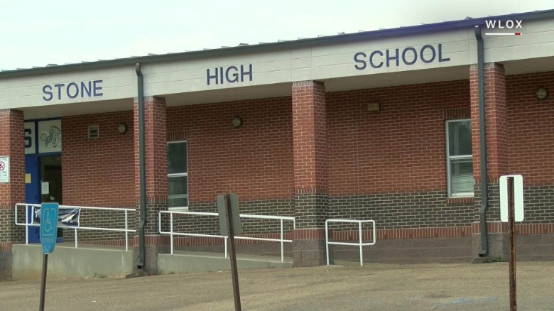 Mississippi Mom: Son shook in fear after schoolmates put noose on him