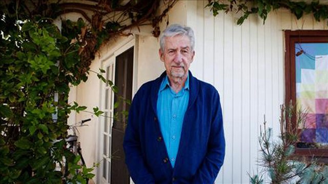 Tom Hayden, famed 1960s anti-war activist, dies at 76