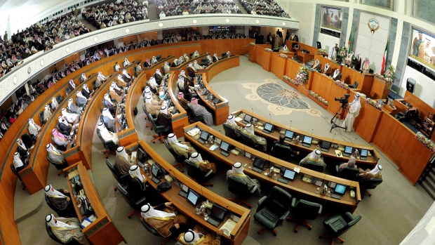 Kuwaiti Cabinet resigns, parliament dissolves