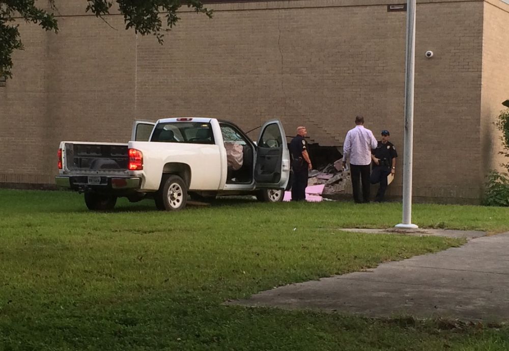Juveniles believed to be suspects in stolen truck that crashed into post office