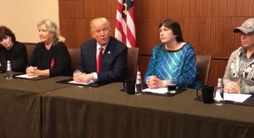 Clinton accusers join Trump ahead of debate