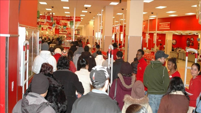 Some gobble down turkey, then shop to start holiday season