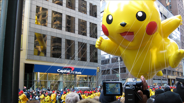 Crowds, security at Macy's Thanksgiving Parade