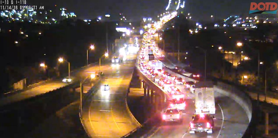 Accident blocks lane on I-10 WB on MS River Bridge