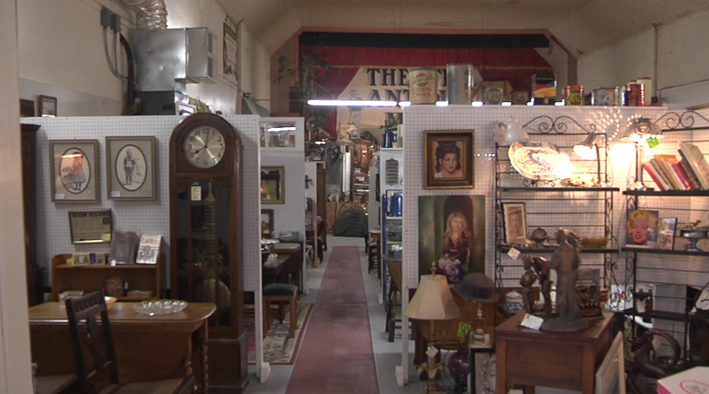 Denham Springs Antique District looks to holiday shopping to bounce back from flood