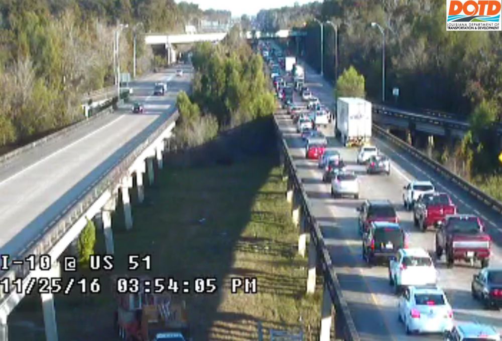 Southern, Grambling fans encounter Bayou Classic traffic on I-10