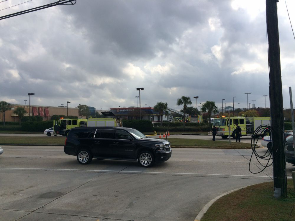 Bluebonnet Blvd. reopens following building fire