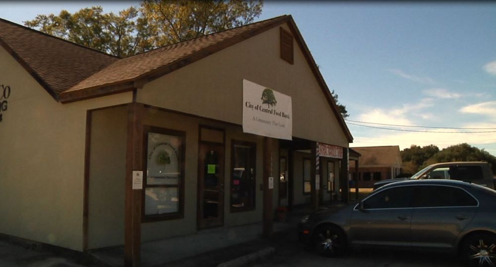 Central residents receive free Thanksgiving meals