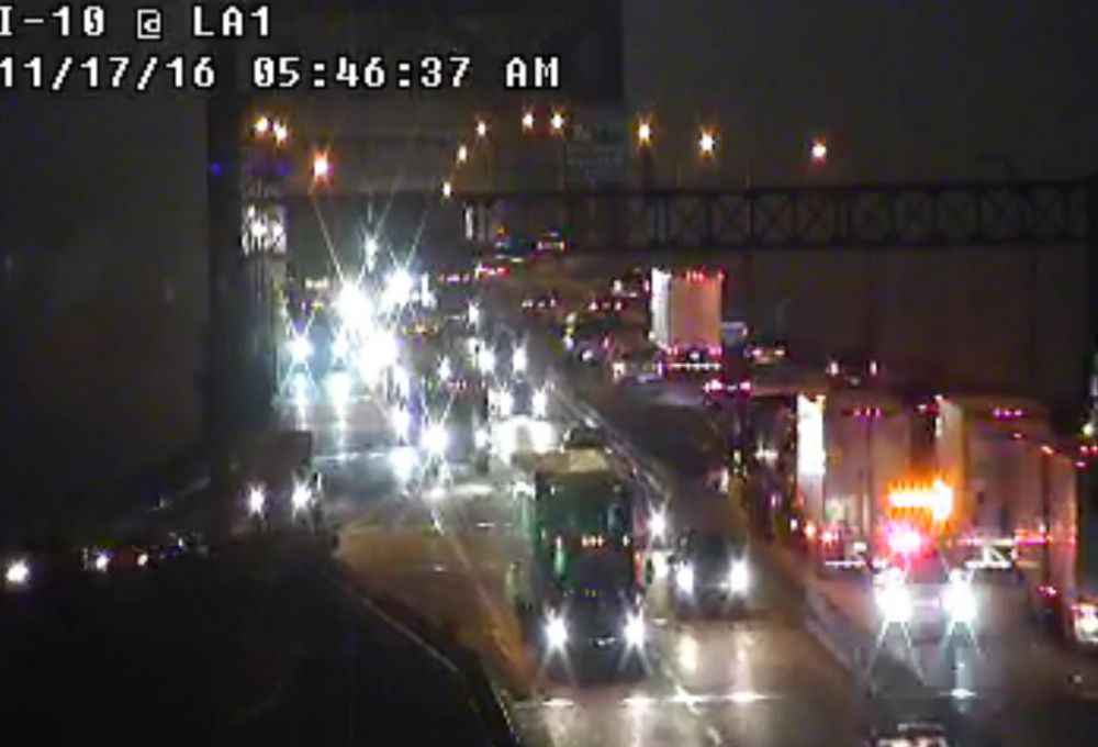 Accident closes lane on I-10 EB on MS River Bridge