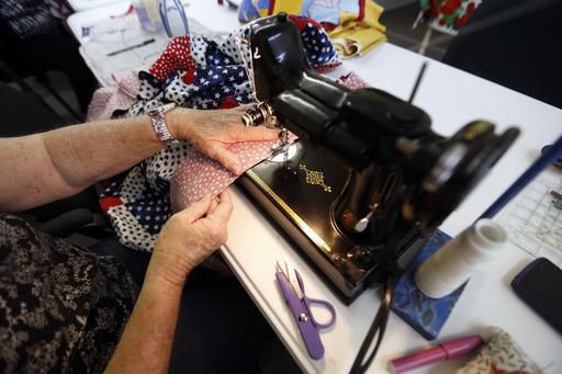 Honor stitches: La. quilting club honors veterans
