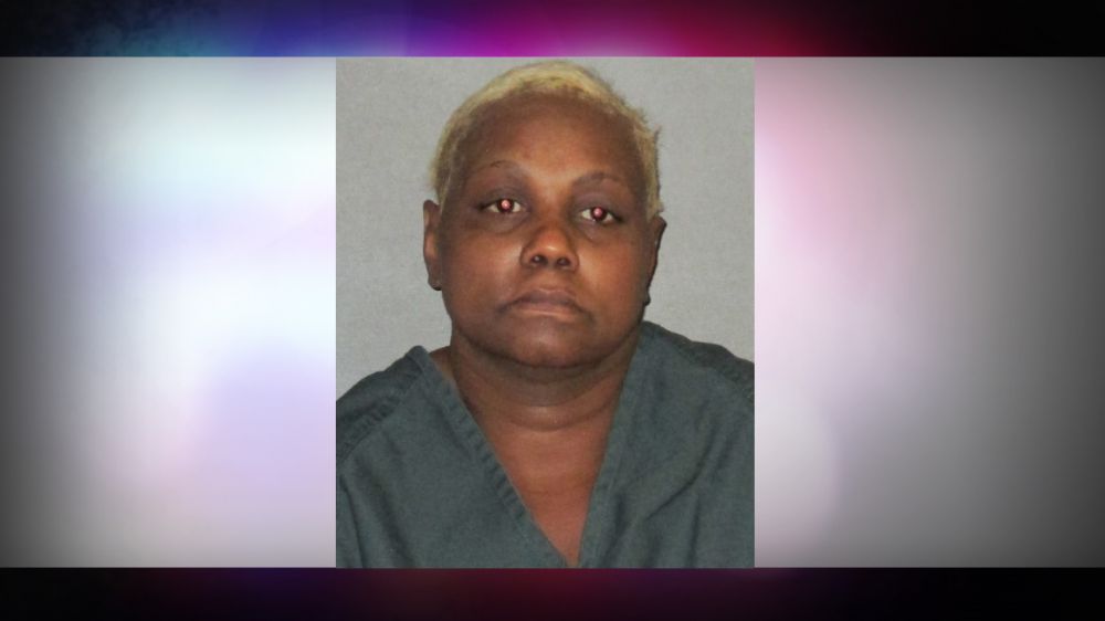 Woman arrested for threatening to bomb hair salon, started fire inside