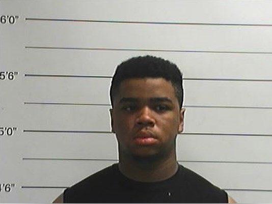 FBI: Man posed as officer, demanded nude photos from girls