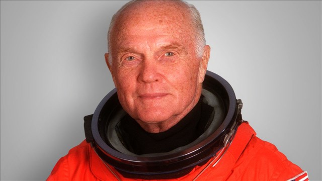 Residents of John Glenn's hometown mourn
