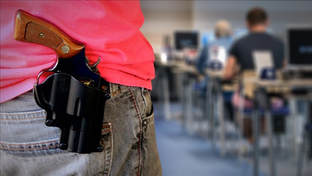 Colorado district allows teachers to carry guns