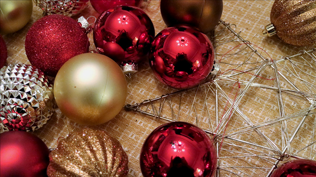 AP FACT CHECK: Obama didn't ban Christmas cards to military