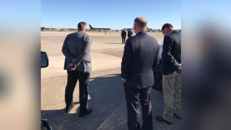 Edwards meets with Trump, talks Louisiana flood recovery